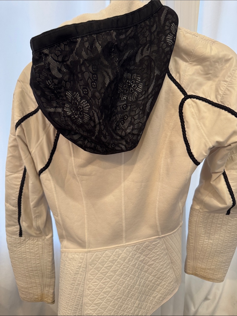 lululemon athletica Cream Hooded light winterJacket with Black Trim